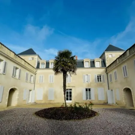 Apartman Beautiful In A Large Private Park Périgny