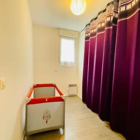 Beautiful In A Large Private Park Apartman Périgny